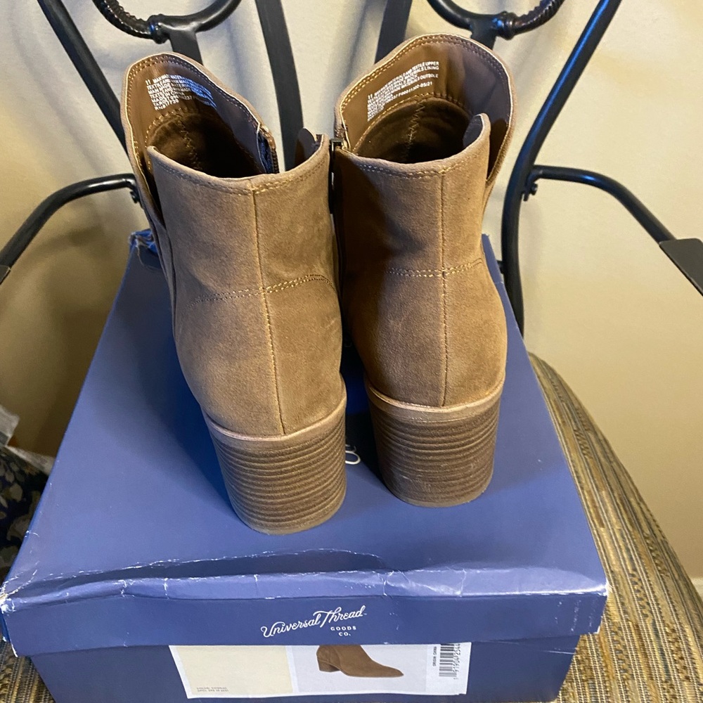 Universal Thread booties - tan - Picture 6 of 6